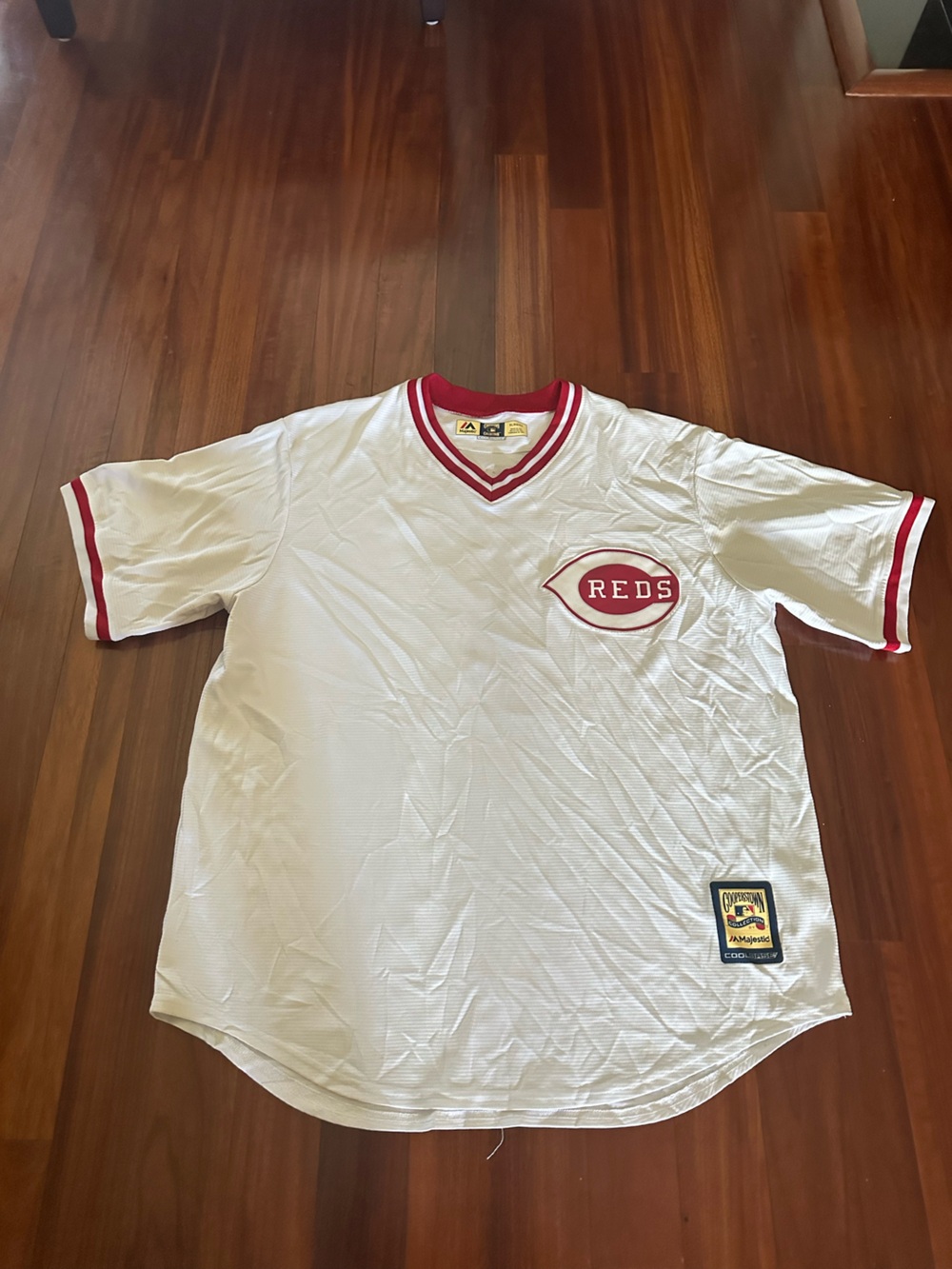 Majestic Cincinnati Reds Larkin White Baseball Jersey with Red Trim